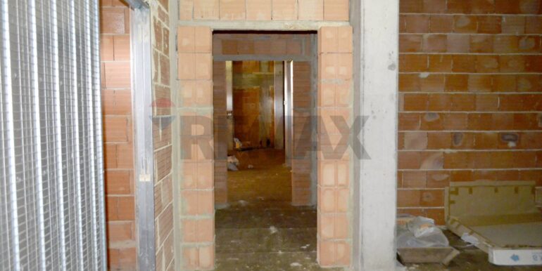 20251218172339-1011332-12