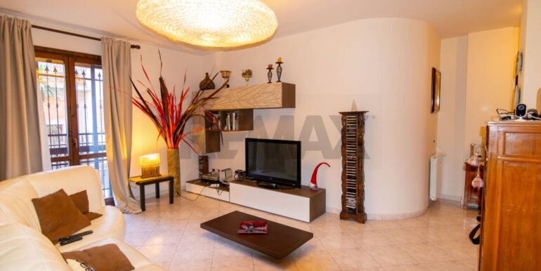 20251219131046-1008579-7