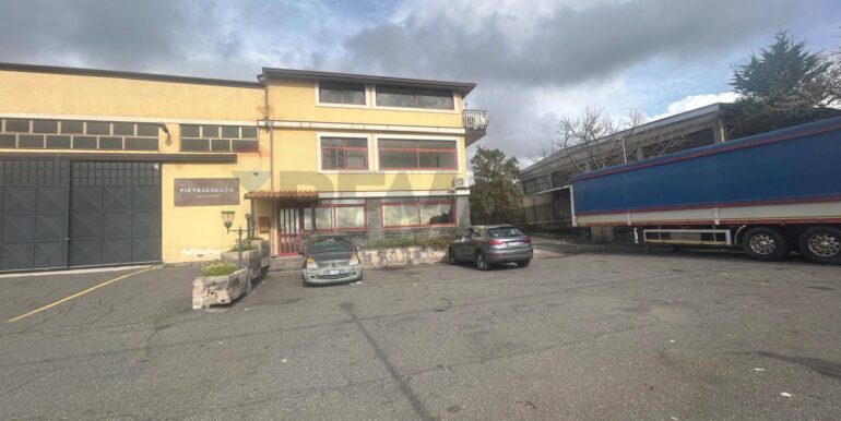 20251219183059-1011525-1