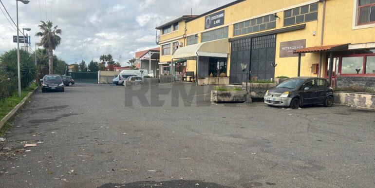 20251219183059-1011525-3