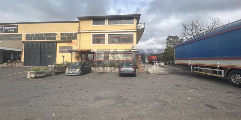 20251219183100-1011525-8