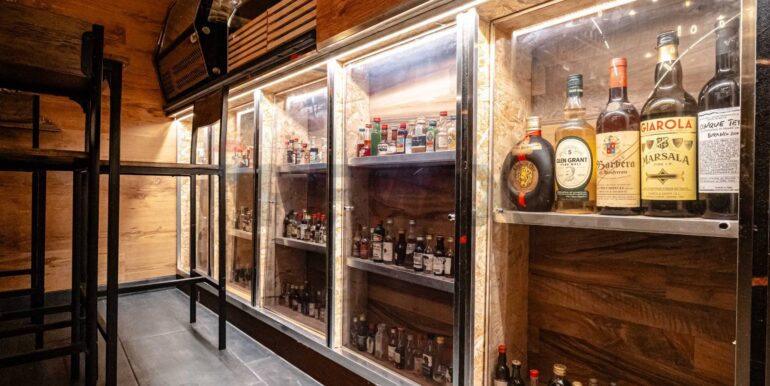 20251221181052-1011584-12