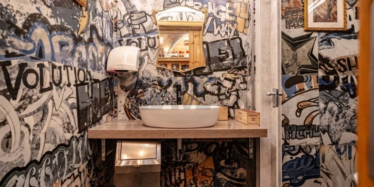 20251221181117-1011584-20