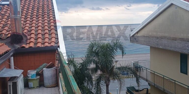 20251222114624-1011632-12