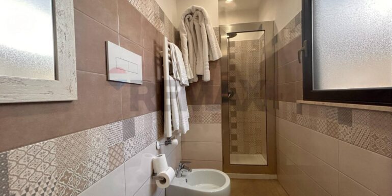 20251222165955-1012094-16