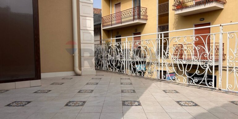 20251222165956-1012094-22