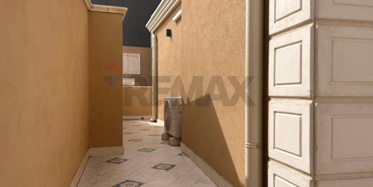 20251222165957-1012094-24