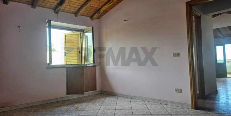 20251229123253-1012636-8