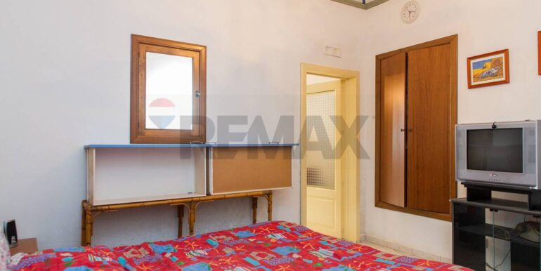 20251229181706-998238-12