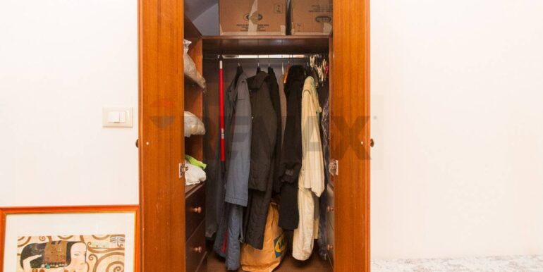 20251229181709-998238-13