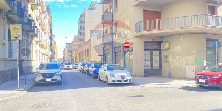 f0831610001764589583