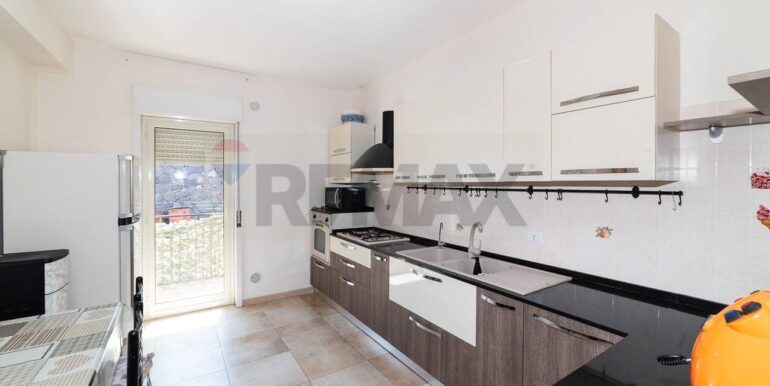 20220129190855-638092-10