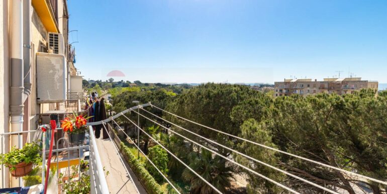 20220513173622-645205-6