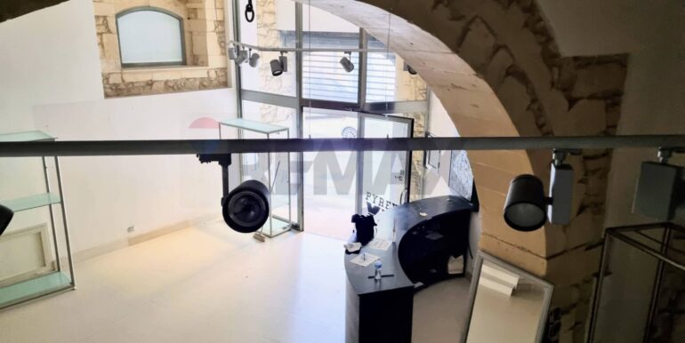 20230404212701-747867-14