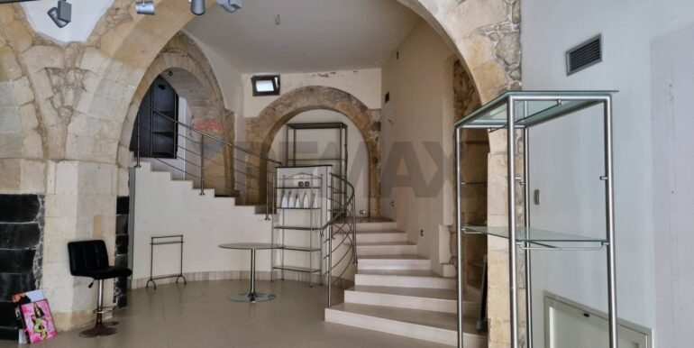 20230404212758-747867-21