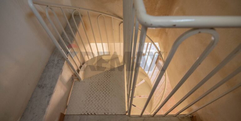 20230703152819-773298-3