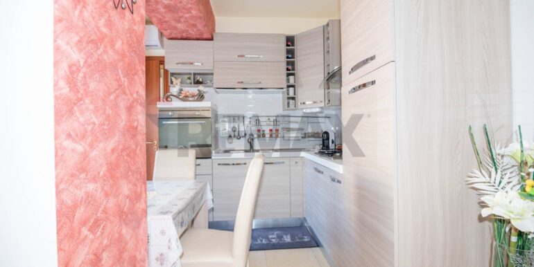 20231010160525-795592-18