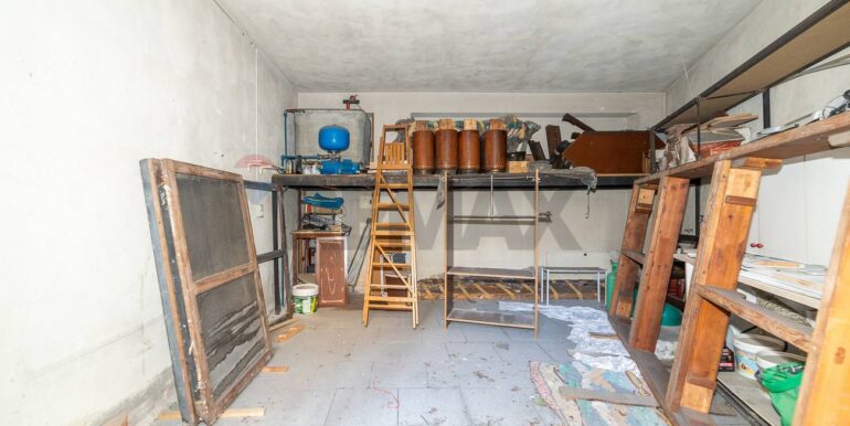 20231222105627-816623-12