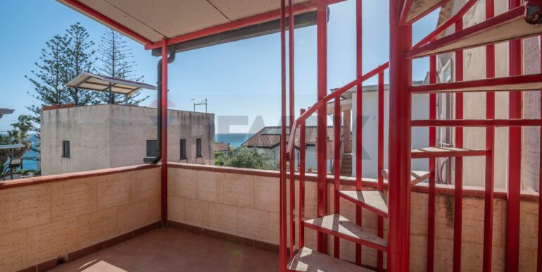 2024042080823-852838-12