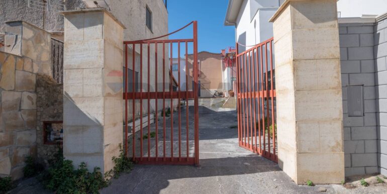 2024042080844-852838-24