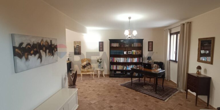 20240517190244-859978-9