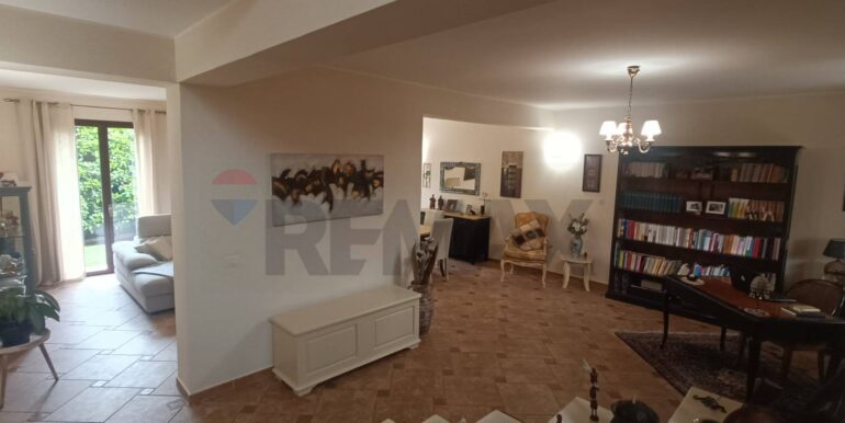 20240517190312-859978-17