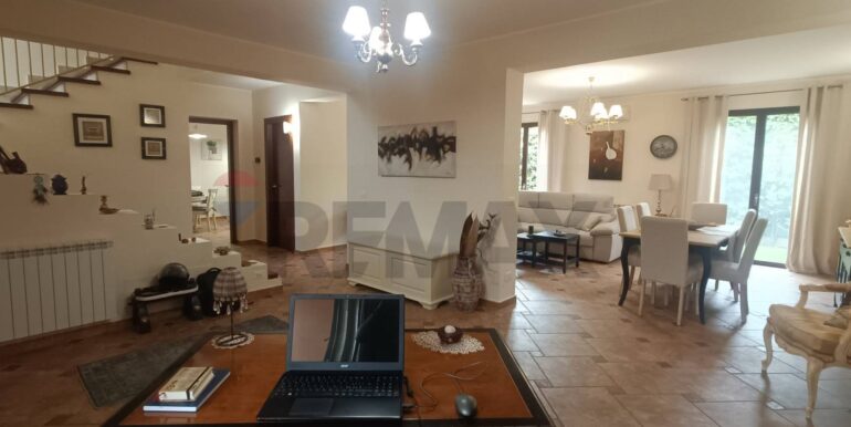 20240517190430-859978-43