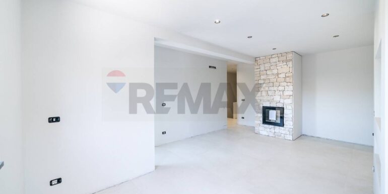 20240716122721-877072-20