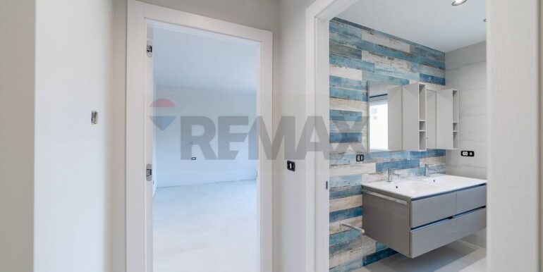 20240716122746-877072-35