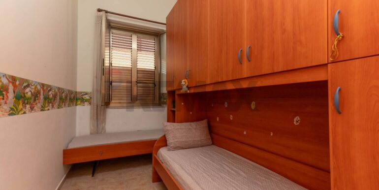 2024080392106-879136-18