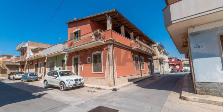 2024080392131-879136-31