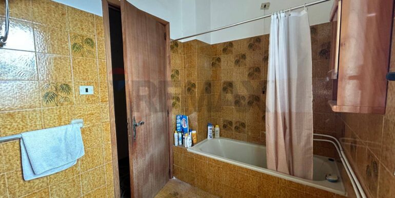 2024082281752-882906-13