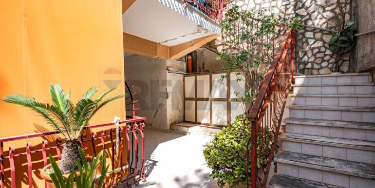 2024082992002-884065-20