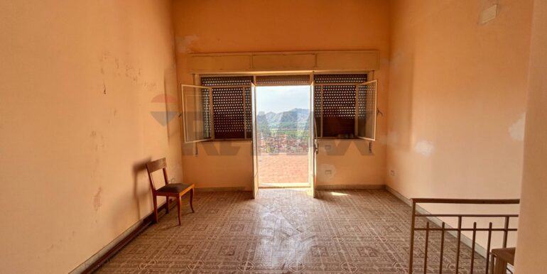 20240902225624-875497-2