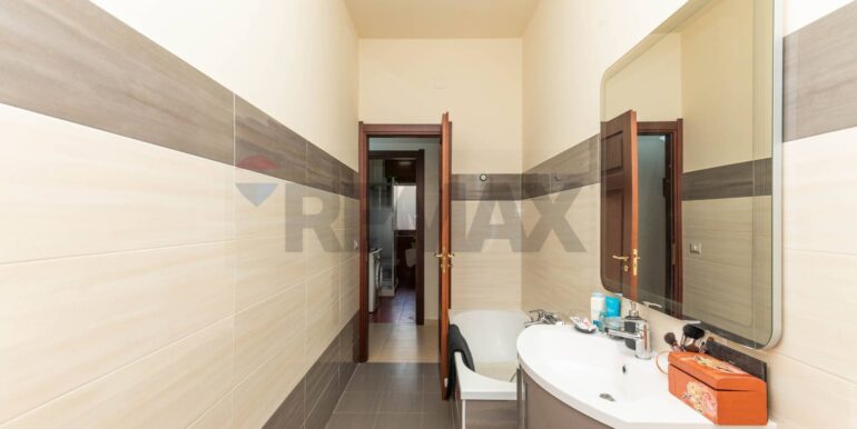 20240909112627-886929-23