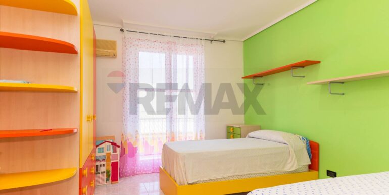 20240911173359-886110-12