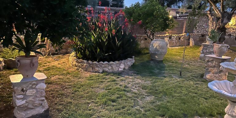 20241001222007-893159-6