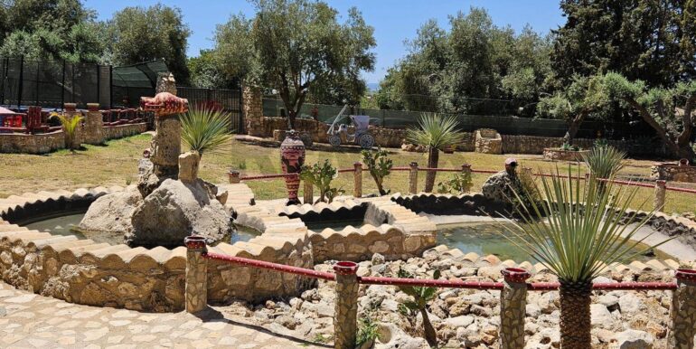 20241001222014-893159-8