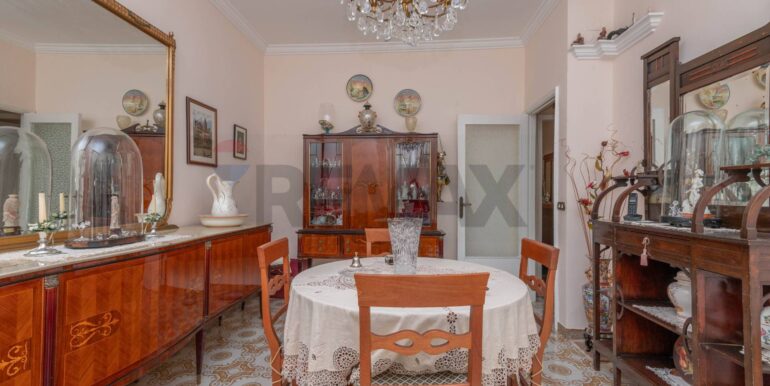 20241012184426-894052-11