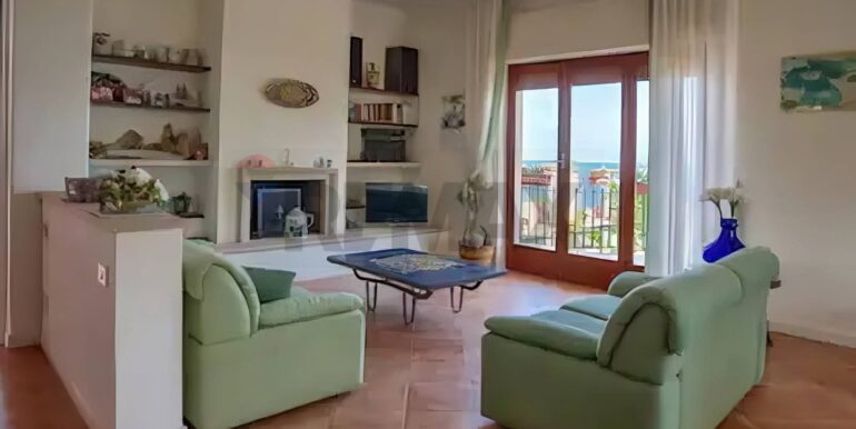 2024102992314-899287-5