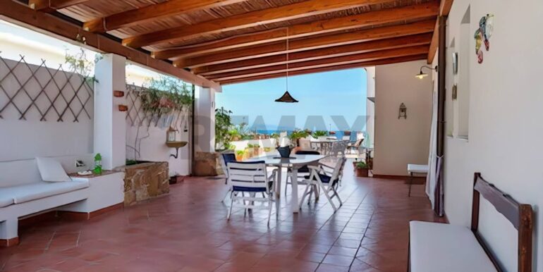 2024102992315-899287-11