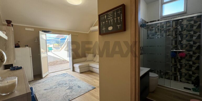 20241030113604-888900-7