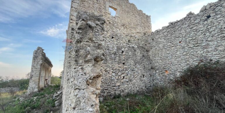 20241030214405-899805-16