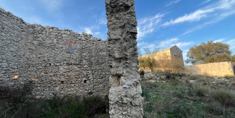 20241030214408-899805-17