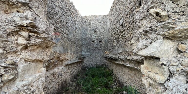 20241030214413-899805-19