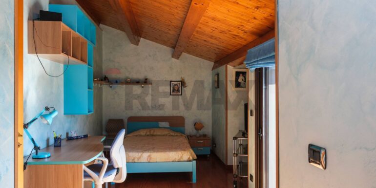 20241105171956-901179-18