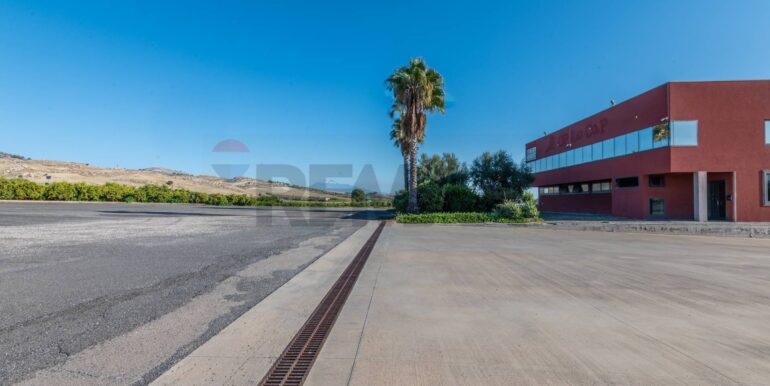 20241122161045-902999-27