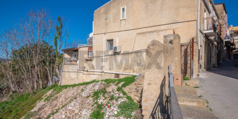 20241126182702-905237-6