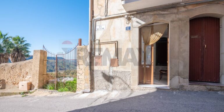 20241126182716-905237-9