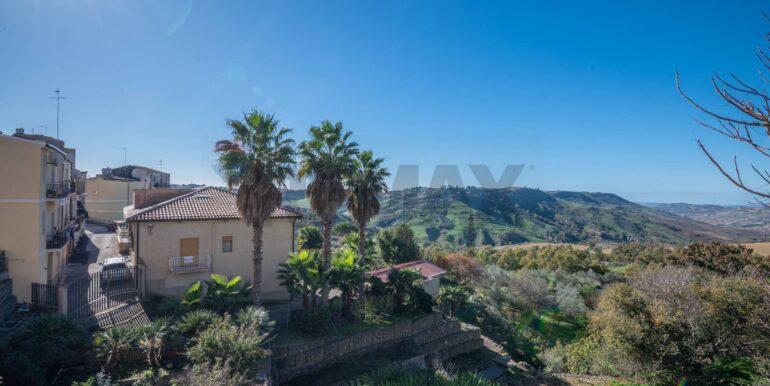 20241126182722-905237-10